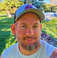 Joanna Knutson's Instagram, Twitter & Facebook