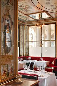 Un Week End A Paris En 5 Adresses Incontournables Architecture D Interieur Architecture Restaurant Bar Restaurant Design