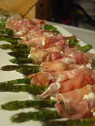 My Life As A Reluctant Housewife September 2006 Prosciutto Wrapped Asparagus Asparagus Recipe Asparagus Appetizer