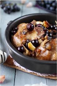 Cuisses De Canard Confites A L Ail Et Au Raisin Noir Chefnini Recette Cuisse De Canard Confite Confit De Canard Cuisse De Canard