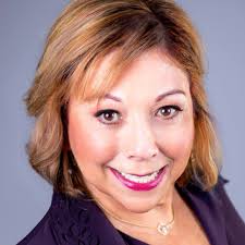 Retired couple enjoys spontaneous date nights together