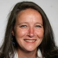 Linda Bergonzi's Instagram, Twitter & Facebook