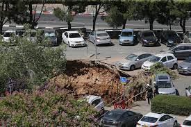 חניון קרס היום (שני) בבית חולים שערי צדק בירושלים. Qn0gbpcxsns2fm