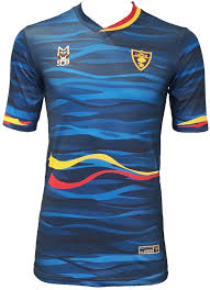 Anticipazioni, maglie vintage, stemmi, palloni e le storie più belle! Wlecce It Archivio