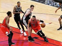 There is no clear favourite to win but the odds are slightly in favor for the away side. Game Preview San Antonio Spurs Vs Chicago Bulls Pounding The Rock