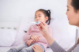 Salah satu cara alami mengatasi rambut rontok dengan mudah adalah dengan buah lemon. Cara Alami Mengatasi Demam Pada Anak Sebelum Pergi Ke Dokter