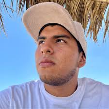 SERGIO RAMOS JUGÓ CON ESPAÑA EL DOMINGO Y HORAS DESPUÉS VIAJÓ A PERÚ COMO  EMBAJADOR DE UNICEF