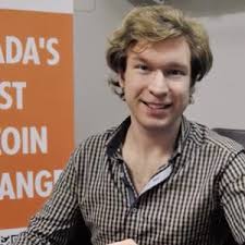 This is "Trust No One: The Hunt for the Crypto King" the Netflix  documentary that portrays the life and mysterious death of a crypto scammer 