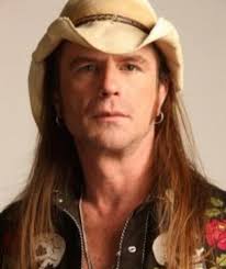 Scott Mcneil's Instagram, Twitter & Facebook