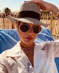 14 Mil Curtidas 54 Comentarios Lala Trussardi Rudge Lalarudge No Instagram I M In A Summer State Of Mind Trussardi Sunglasses Women Instagram