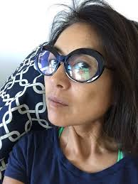 私の老眼の進み方 そしてメガネブランド meeyye を始めた理由 熊倉正子のart of happiness mi mollet ミモレ 明日の私は もっと楽しい 1 2 おしゃれ 老眼鏡 きれいにエイジング 女性