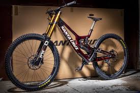 Resistant to shocks with v10 hoovered way up. Santa Cruz V10 29 2021 Oxblood L Appartelier S Bike Check Vital Mtb