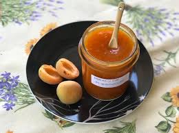 Potrete spalmare la vostra conserva su pane, crostate o fette. Ricetta Marmellata Di Albicocche Dolcidee