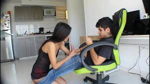 MY STEPSISTER DOESNT LIKE ME TO PLAY FREE FIRE ON MY CELL PHONE, SO SHE  GIVES ME A BLOWJOB WITHOUT A CONDOM SO I WILL STOP PLAYING, THE VERY SLUT  LOVES MY