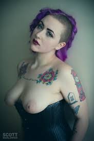 Art in our Bodies - Tumblr Blog Gallery