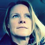 Gloria Oneil's Instagram, Twitter & Facebook