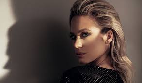 30 авг, 28 лет, румыния. Elle Hotlist Michaela Prosan Elle Ro