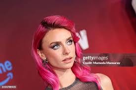 Maddie Phillips's Instagram, Twitter & Facebook