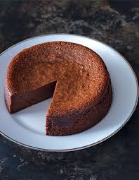 Fondant Au Chocolat Au Lait Et Fruit De La Passion Pour 4 Personnes Recettes Elle A Table Recette Recette Fondant Au Chocolat Dessert Alimentation
