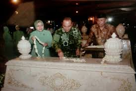 Bahkan jauh sebelum republik ini lahir. Pangkostrad Pimpin Ziarah Ke Makam Soeharto Republika Online