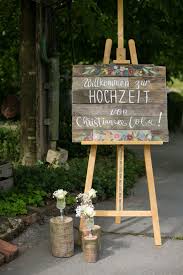 Willkommen Schild Aus Holz Selbst Gemacht Diy In 2020 Hochzeit Willkommensschilder Leiter Hochzeit Hochzeit