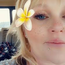 Ashley Helzer's Instagram, Twitter & Facebook