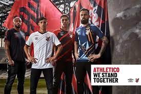 Camisa retrô feminina athletico paranaense 1924. Primeiras Imagens De Nova Camisa Do Athletico Vazam Na Internet Athletico Pr Ge