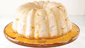Top Airy Meringue With Silky Creme Anglaise And Sticky Sweet Caramel To Create This Quot Floating Island Quot Desserts Caramel Recipes Martha Stewart Recipes