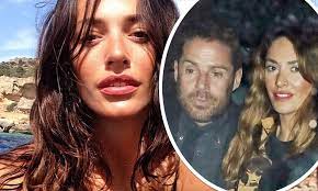 Jamie redknapp is to be a dad again at the age of 47.his girlfriend, model frida andersson, is three months pregnant with the baby due in november.for. Jamie Redknapp S Secret New Girlfriend Is Identified As Stunning British Model Lizzie Bowden Daily Mail Online