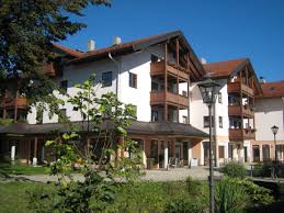 Haar, 3 zimmer, wohnfläche 74 qm, provisionsfrei, 3 zimmer wohnung mit balkon in haar zu vermieten einzugstermin 01.07.21 ruhige gegend ca 10. 3 Zimmer Wohnung Zu Vermieten Dorfplatz 2 83620 Feldkirchen Westerham Rosenheim Kreis Mapio Net