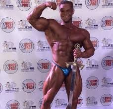 Mike sommerfeld konnte sich in einem starken teilnehmerfeld über rang 3 freuen, der ihm die direkte qualifikation für den mr. Triumph Fur Mike Sommerfeld Gesamtsieg Ifbb Pro Card In London