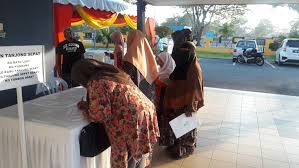 Program ini merupakan sumbangan kerajaan kepada golongan suri rumah sebanyak rm200 bagi tahun 2018 dan rm480 bagi tahun berikutnya. Portal Rasmi Pdt Kuala Langat View Photo In Album Sesi Taklimat Ringkas Bagi Penerima Bantuan Untuk Program Sukarela Insentif Suri I Suri Tahun 2018 Daerah Kuala Langat Pada 23 Januari 2019