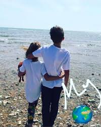 Последние твиты от emma bunton (@emmabunton). Emma Bunton Shares Rare Photo Of Sons And They Are Nearly As Tall As Her Hello