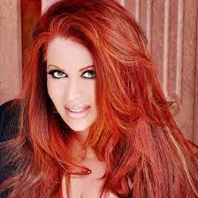 Alexis Vogel's Instagram, Twitter & Facebook