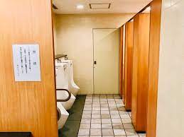 博多サ○プラザ地下2階のトイレがハッテン場だった話 | ゲイリーマン、空を飛ぶ。