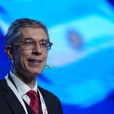 Jamás entenderás las burocracias hasta que comprendas que, para los  burócratas, el procedimiento lo es todo y los resultados no son nada.”