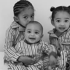 690 366 просмотров 690 тыс. Kim Kardashian Shares Cute Photo Of Saint Chicago And Psalm West