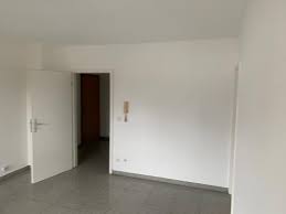 Von zahlreichen cafés und restaurants. 2 Zimmer Wohnung Zu Vermieten Rofanstrasse 56 81825 Munchen Trudering Mapio Net