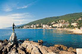 Ci sono 4 modi per andare da croazia a abbazia in bus, treno o in macchina. Abbazia Opatija Quarnero Vacanza Estate 2021 Solo Croazia