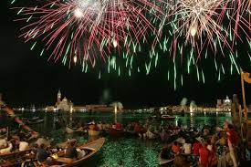 Die vier bücher zur architektur. Annual Festa Del Redentore Lights Up Venice Italy Magazine