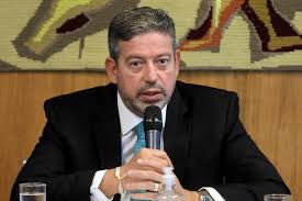 Presidente da câmara dos deputados. Arthur Lira Evita Agravamento De Crise Com Stf Veja
