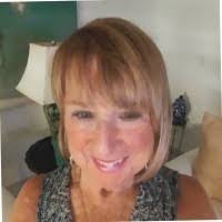 Caroline Debonis's Instagram, Twitter & Facebook