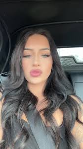 Mia Peake (@leavemiloneplz)’s videos with uber everywhere