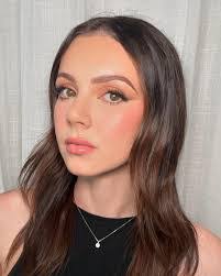 Emma Harvey's Instagram, Twitter & Facebook