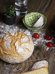 Maiskruste Knusprig Und Mit Toller Krume Brotaberlecker Maisbrot Rezept Brot Selber Backen Rezept Maismehl Brot