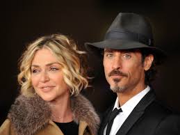 Alcune anticipazioni dall'attrice originaria di fossano sul … Paola Barale Lontana Da Raz Degan L Amore Non Si Dice Si Dimostra Vanity Fair Italia