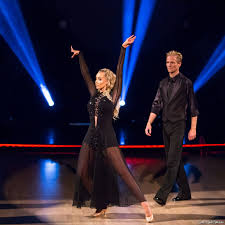 Altså første person begynner setningen på a, den andre må begynne neste setning på b også videre.det gikk sånn akkurat passe. Martinelunde Semifinale