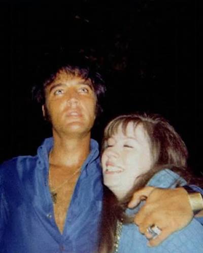 I want to highlight some of the people I met at Elvis Week this year. The  first person I want to talk about is Donna Lewis. Donna was fortunate  enough to know