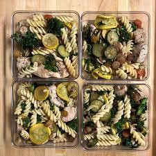 4 tablespoons olive oil, divided 1 455 g lb chicken breast, diced 2 carrots, sliced 1 zucchini, sliced 1 yellow squash, sliced 4 270 g cups fresh kale, chopped 2 cloves garlic, minced 3 cups whole grain whole wheat rotini pasta (600 g), cooked according to package … My Very First Meal Prep Garlic Chicken And Veggie Pasta Mealprepsunday