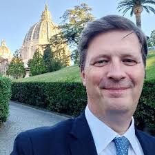 Nigel Mcfarlane's Instagram, Twitter & Facebook